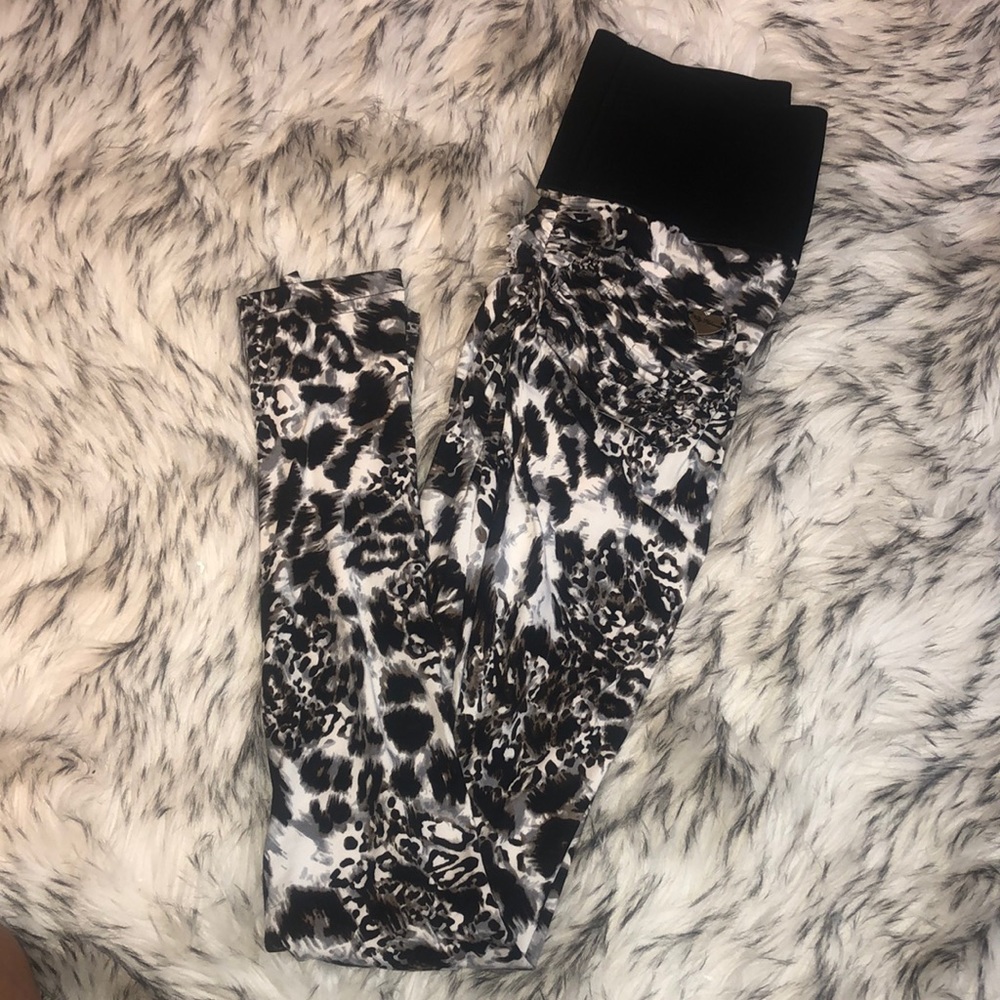 Cute booty lounge leggings